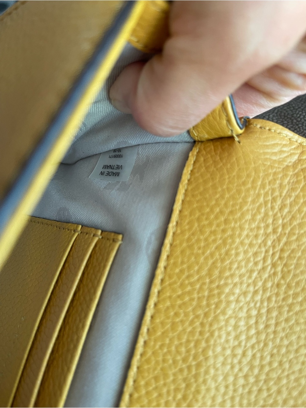 Tory Burch Yellow Crossbody Bag - Picture 4 of 4